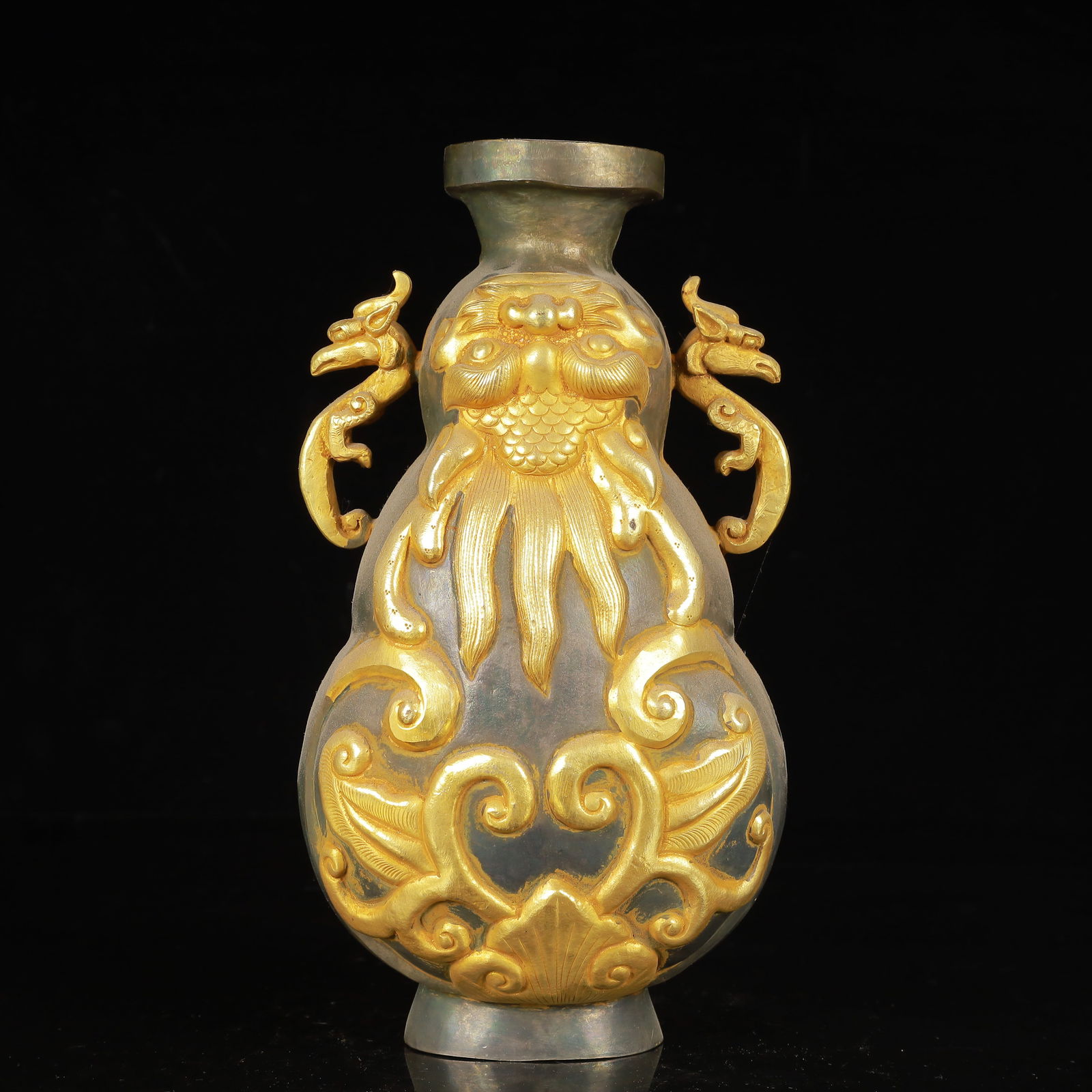 An Exquisite Gilt Silver Auspicious Beast Pattern Beast-Ears Vase: An Exquisite Gilt Silver Auspicious Beast Pattern Beast-Ears Vase,Tang Dynasty,China,Zhenguan Four-Character Mark,Size:4.7inx3.5inx8.7in,Weight:600g 银鎏金瑞兽纹