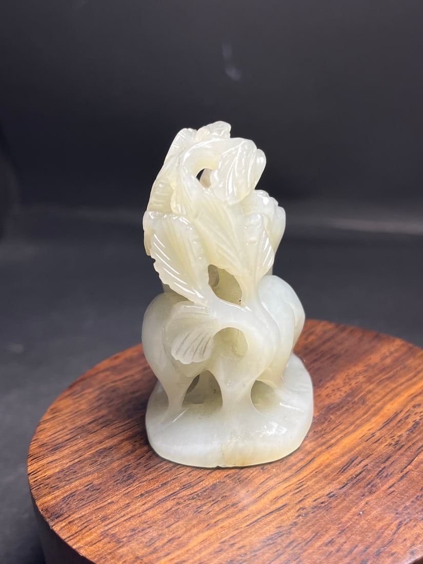 An Exquisite White Jade Deer Pattern Ornament - 6