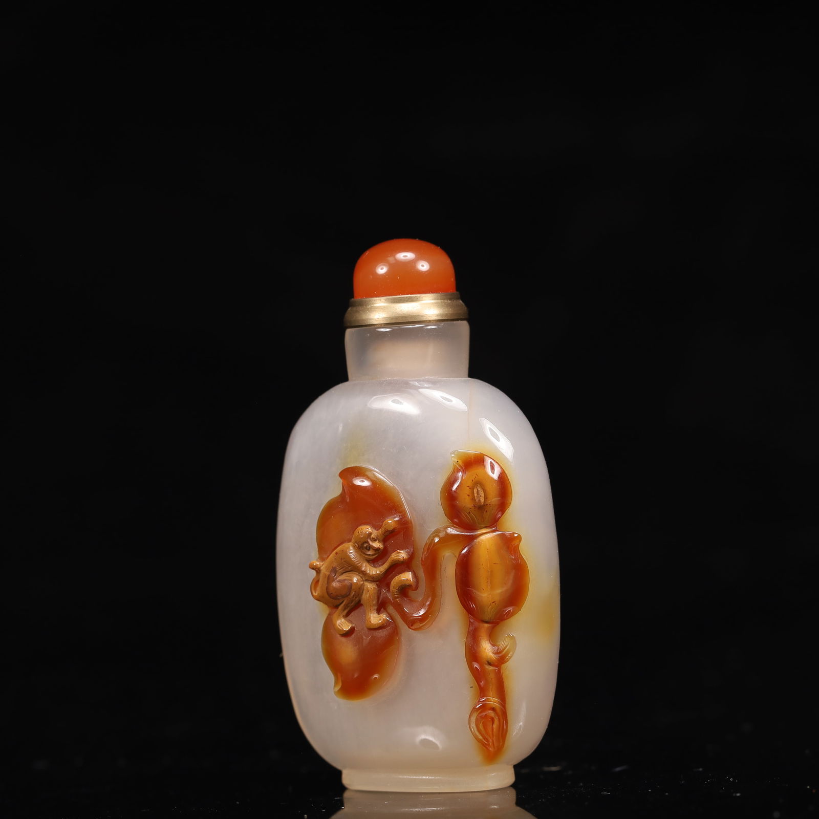An Exquisite Agate Monkey and Peach Pattern Snuff Bottle - 2
