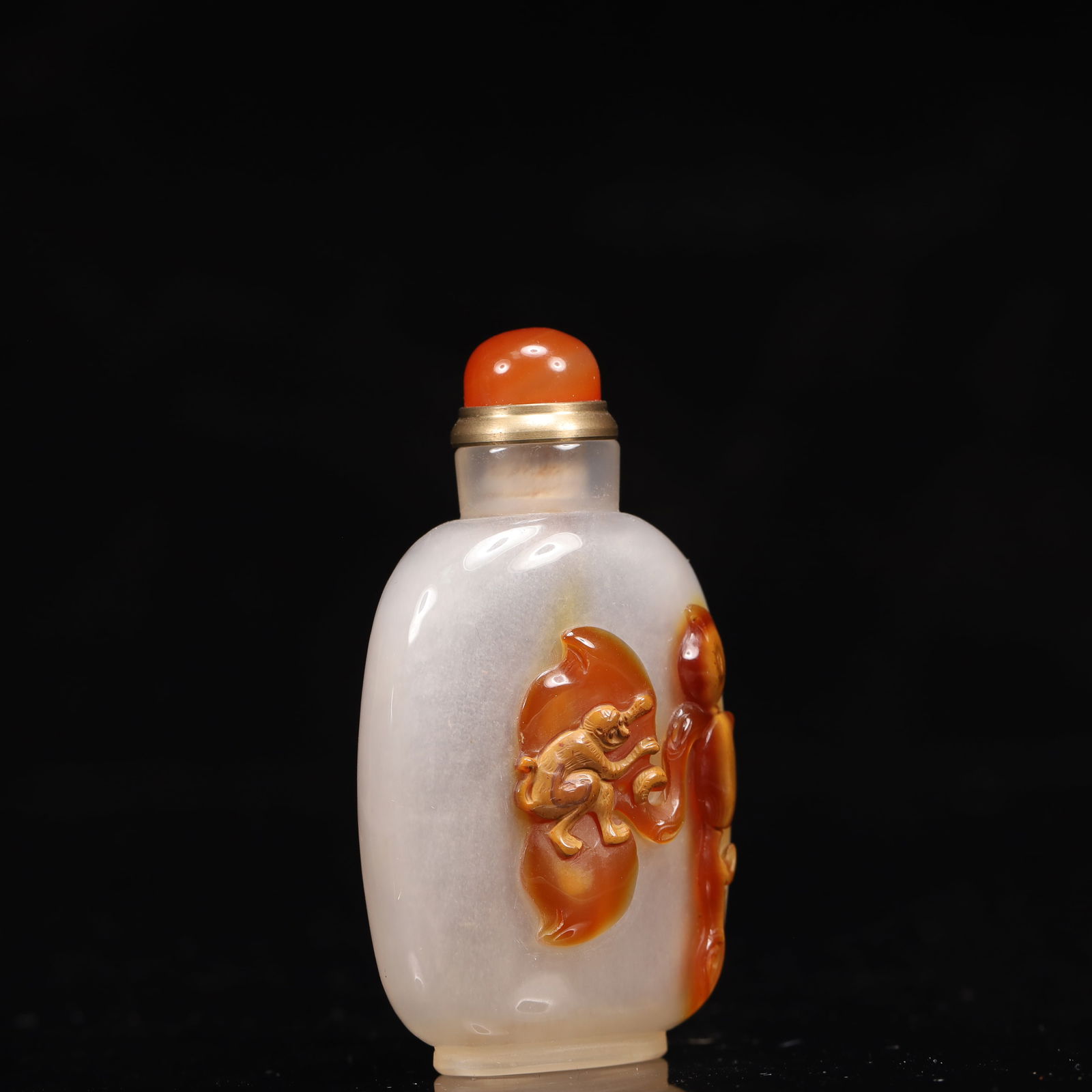An Exquisite Agate Monkey and Peach Pattern Snuff Bottle - 3