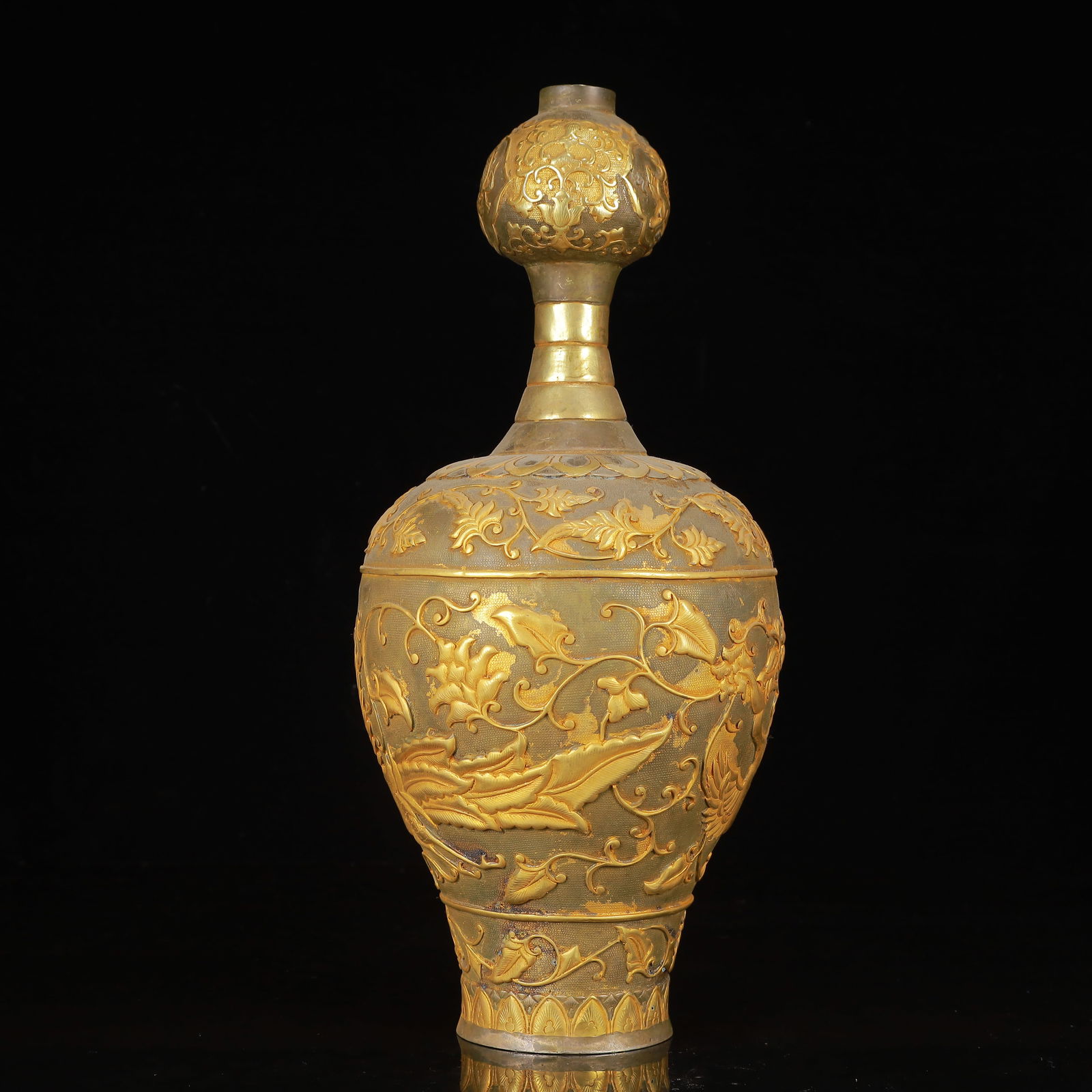An Exquisite Gilt Silver Phoenix Pattern Vase - 4