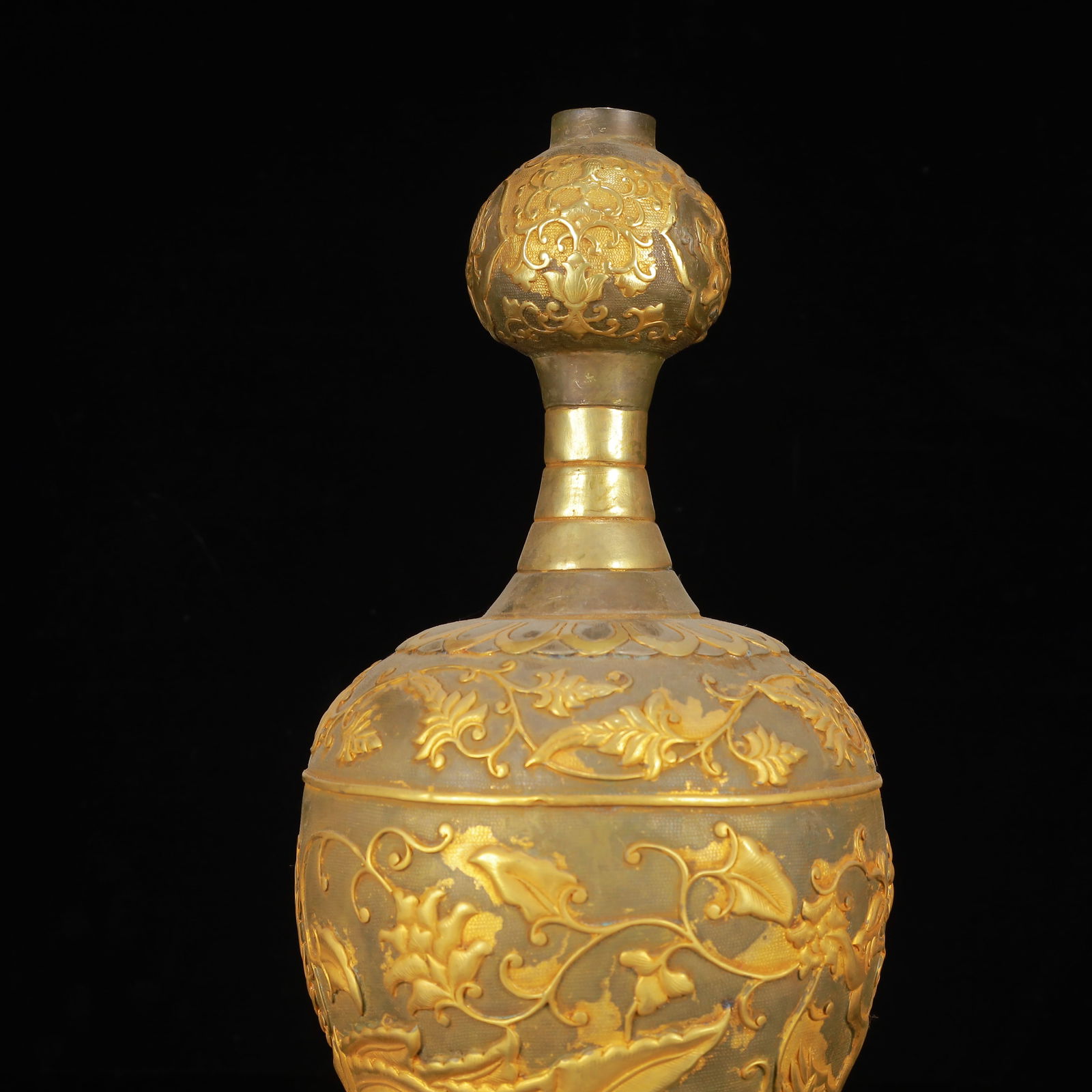 An Exquisite Gilt Silver Phoenix Pattern Vase - 5