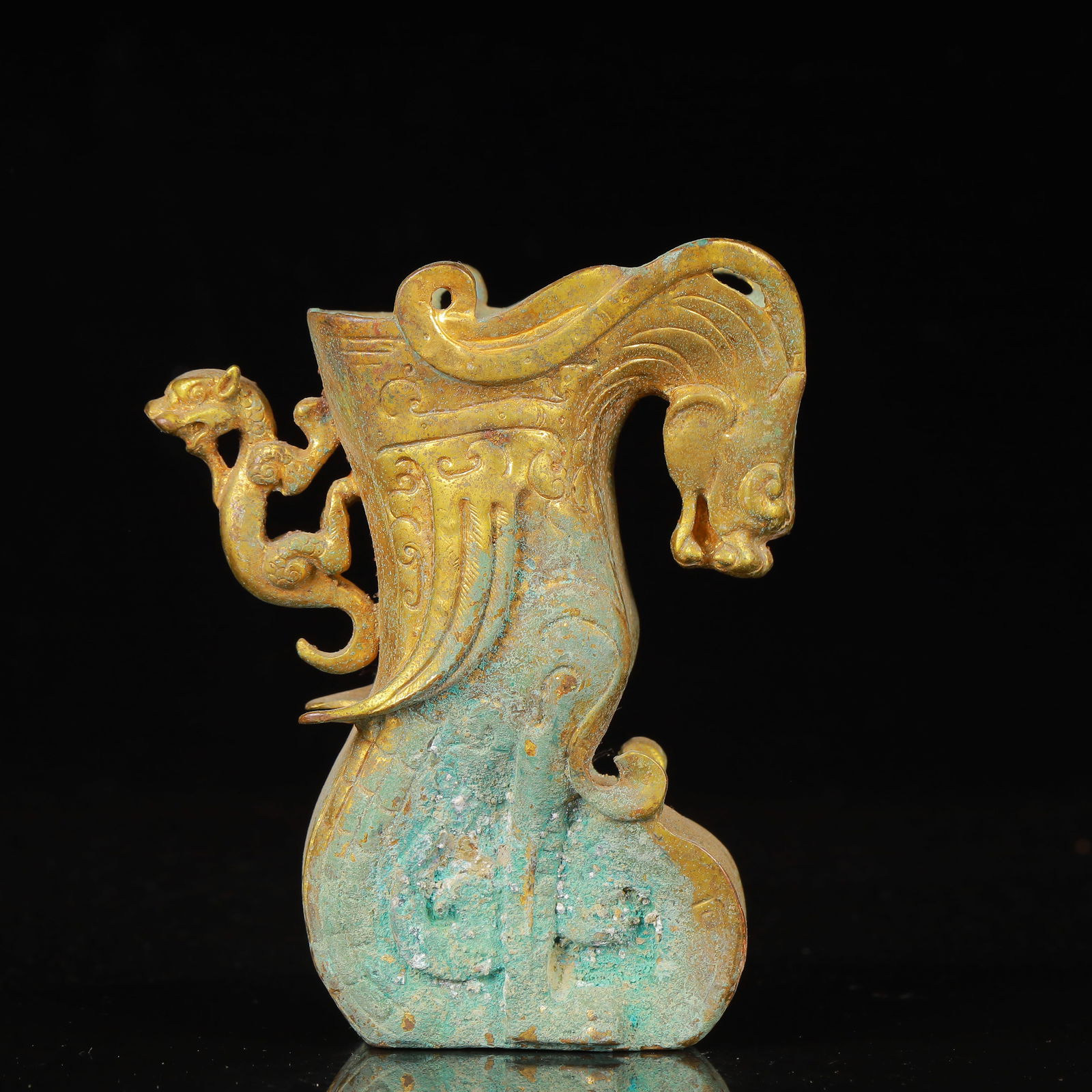 An Exquisite Gilt Bronze Beast-Ears Dragon Cup: An Exquisite Gilt Bronze Beast-Ears Dragon Cup,Qing Dynasty,China,Size:3.9inx2inx4.7in,Weight:953g 铜鎏金兽耳龙杯,中国清代