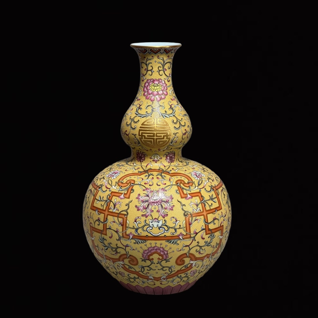 A Huge Enamel Yellow Ground Lotus Pattern Gourd Vase (1 of 10)