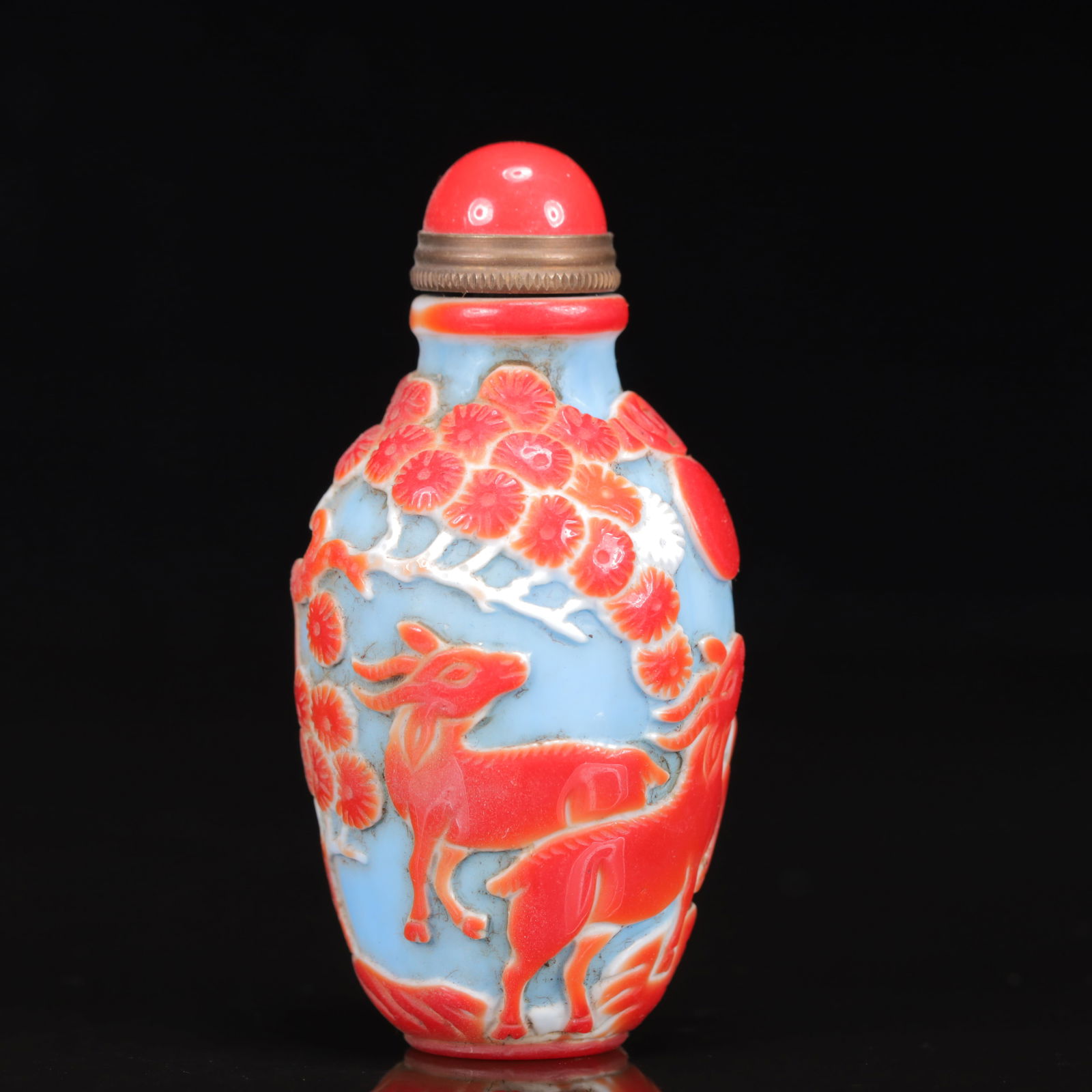 An Exquisite Glass Landscape and Figure Pattern Snuff Bottle (1 of 7)