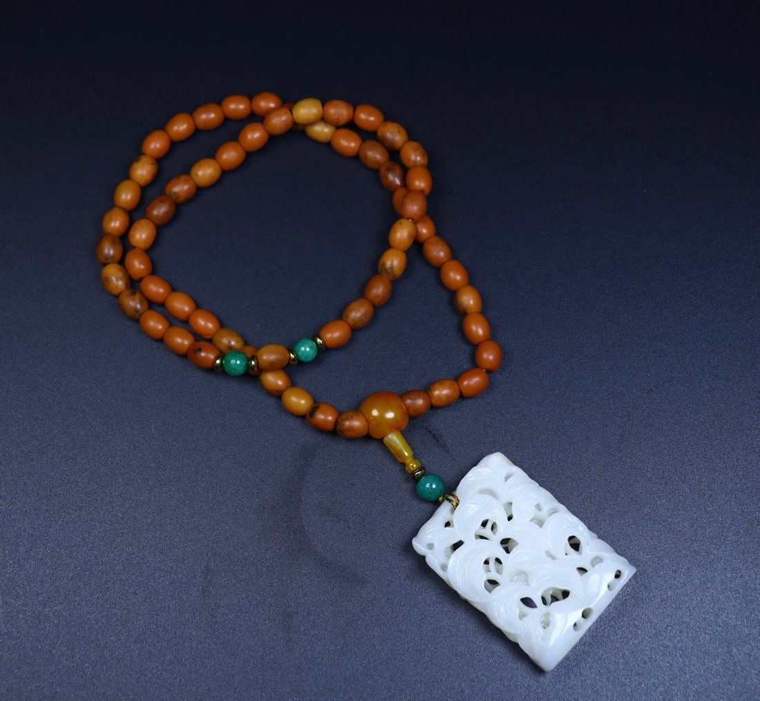 An Exquisite White Jade Crane Pattern Pendant - 4