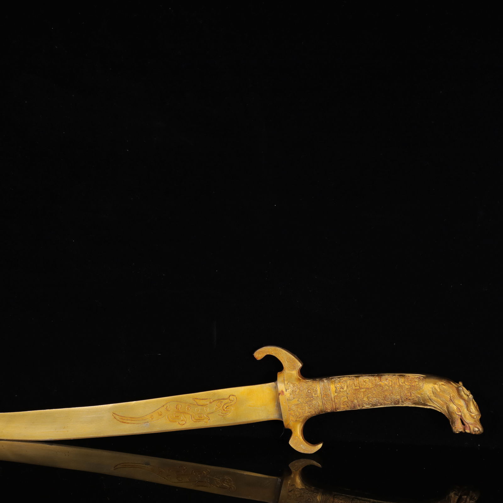 A Rare Gilt Bronze Dragon Pattern Sword - 8