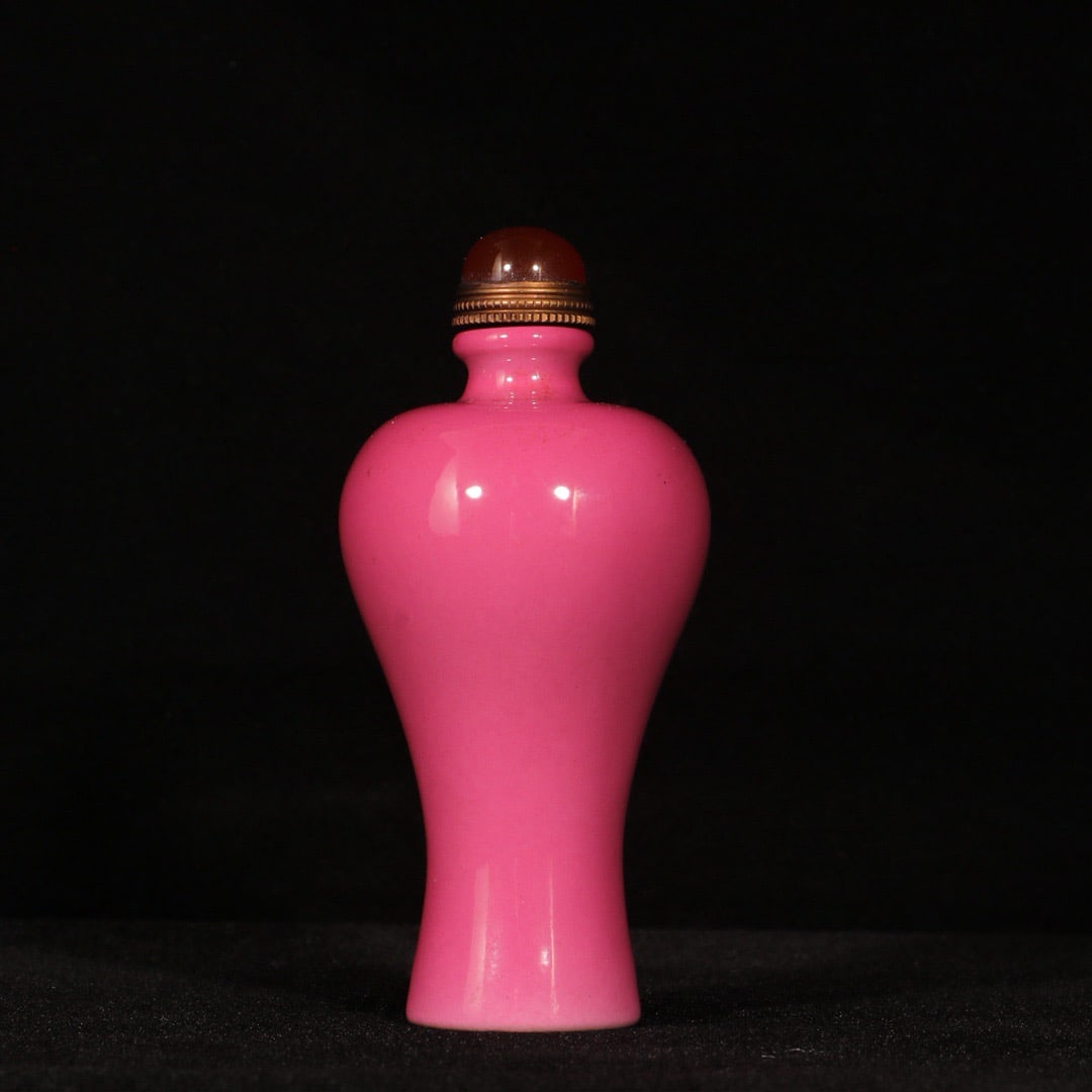 An Exquisite Ruby Red-Glazed Snuff Bottle - 4