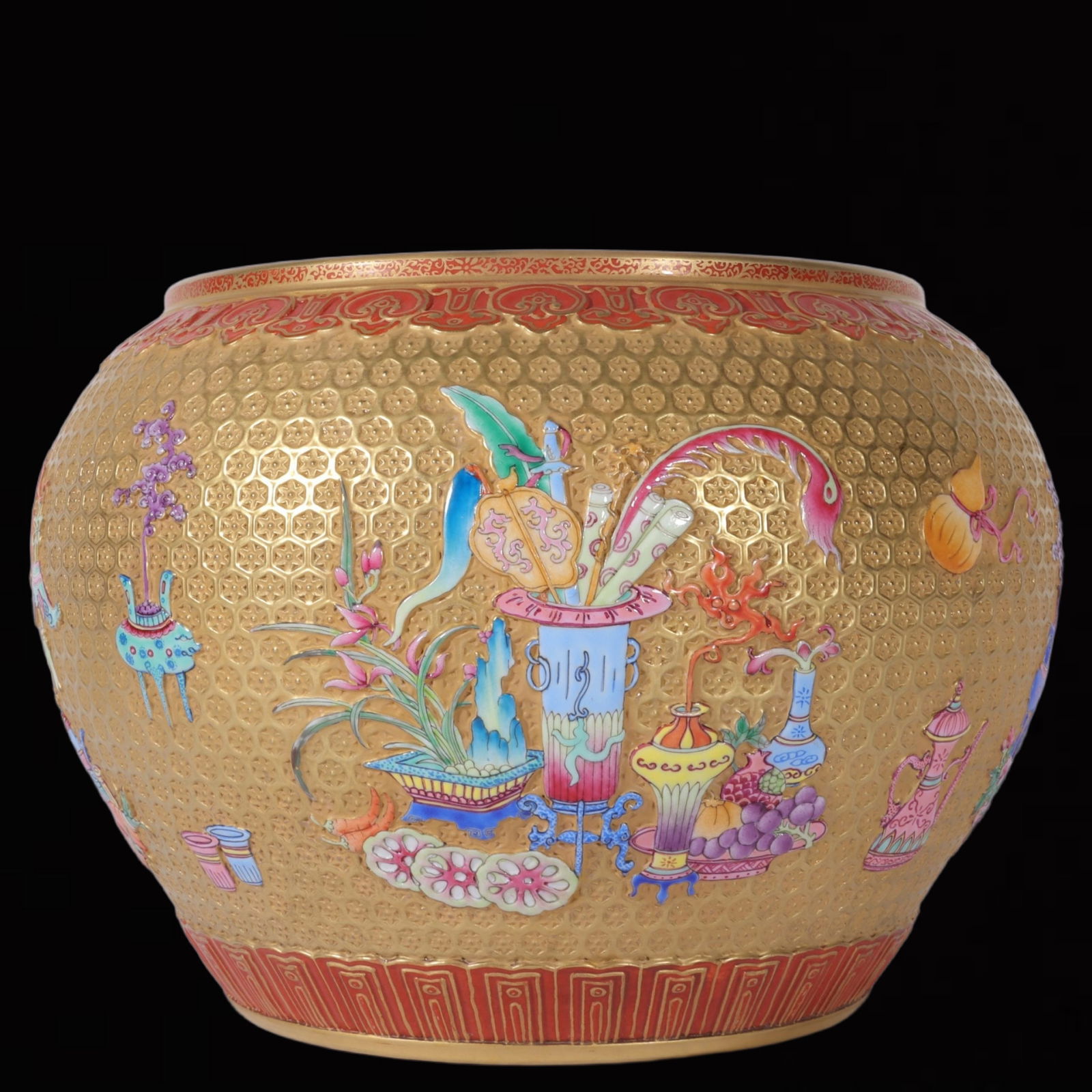 An Exquisite Enamel Gold Ground Flower Pattern Jar: An Exquisite Enamel Gold Ground Flower Pattern Jar,Qing Dynasty, China,Qianlong Six-character Mark,Size:5.9inx7.9in 