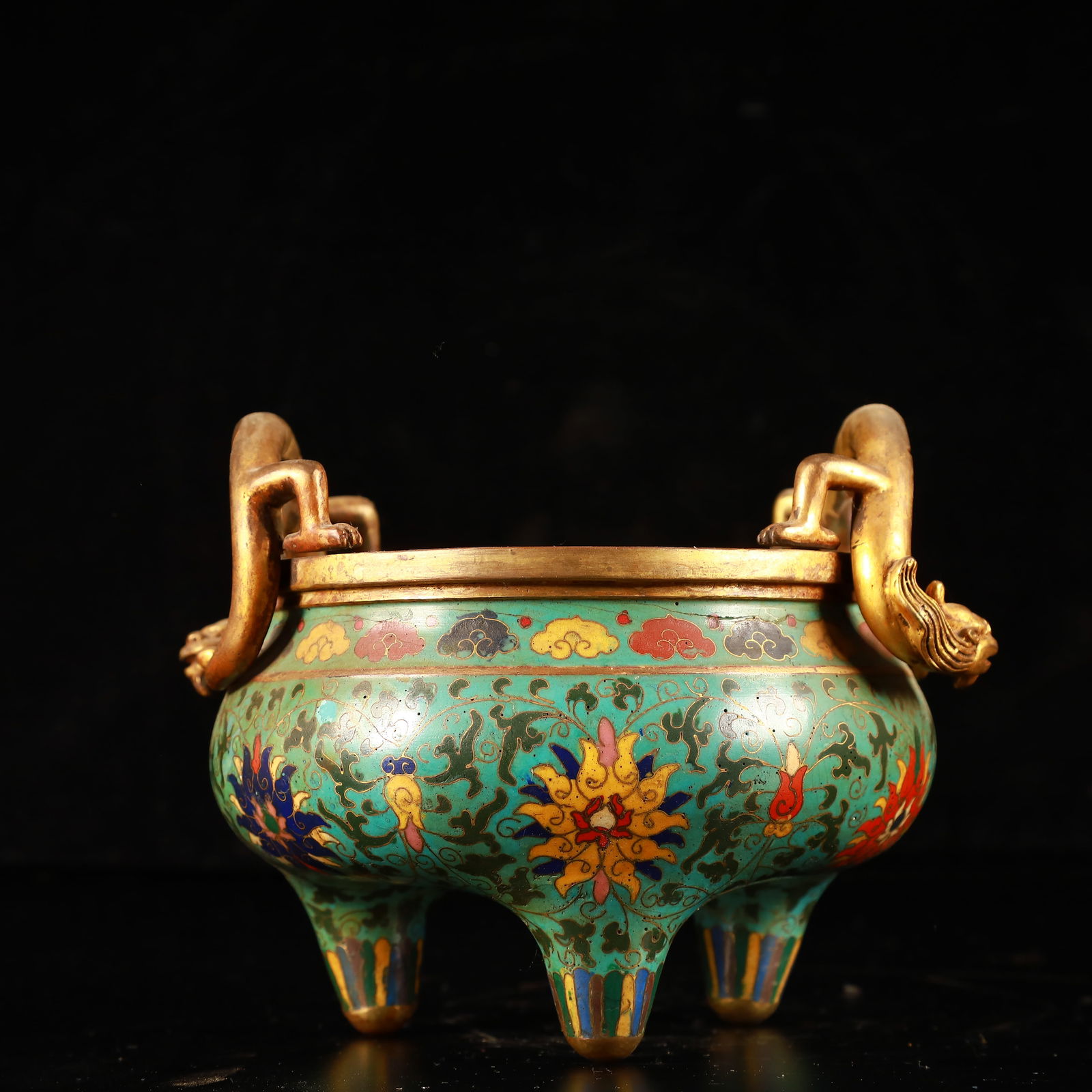An Exquisite Cloisonne Lotus Pattern Dragon-Ears Tripod Censer (1 of 9)