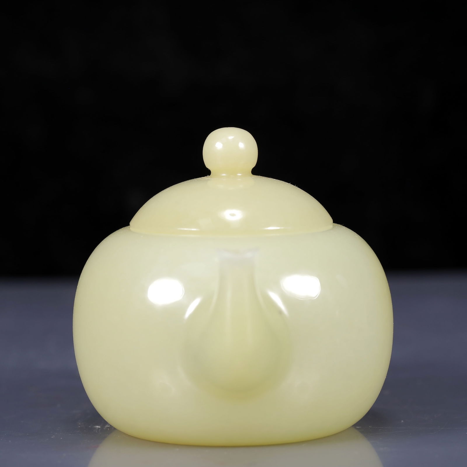 An Exquisite White Jade Teapot - 3