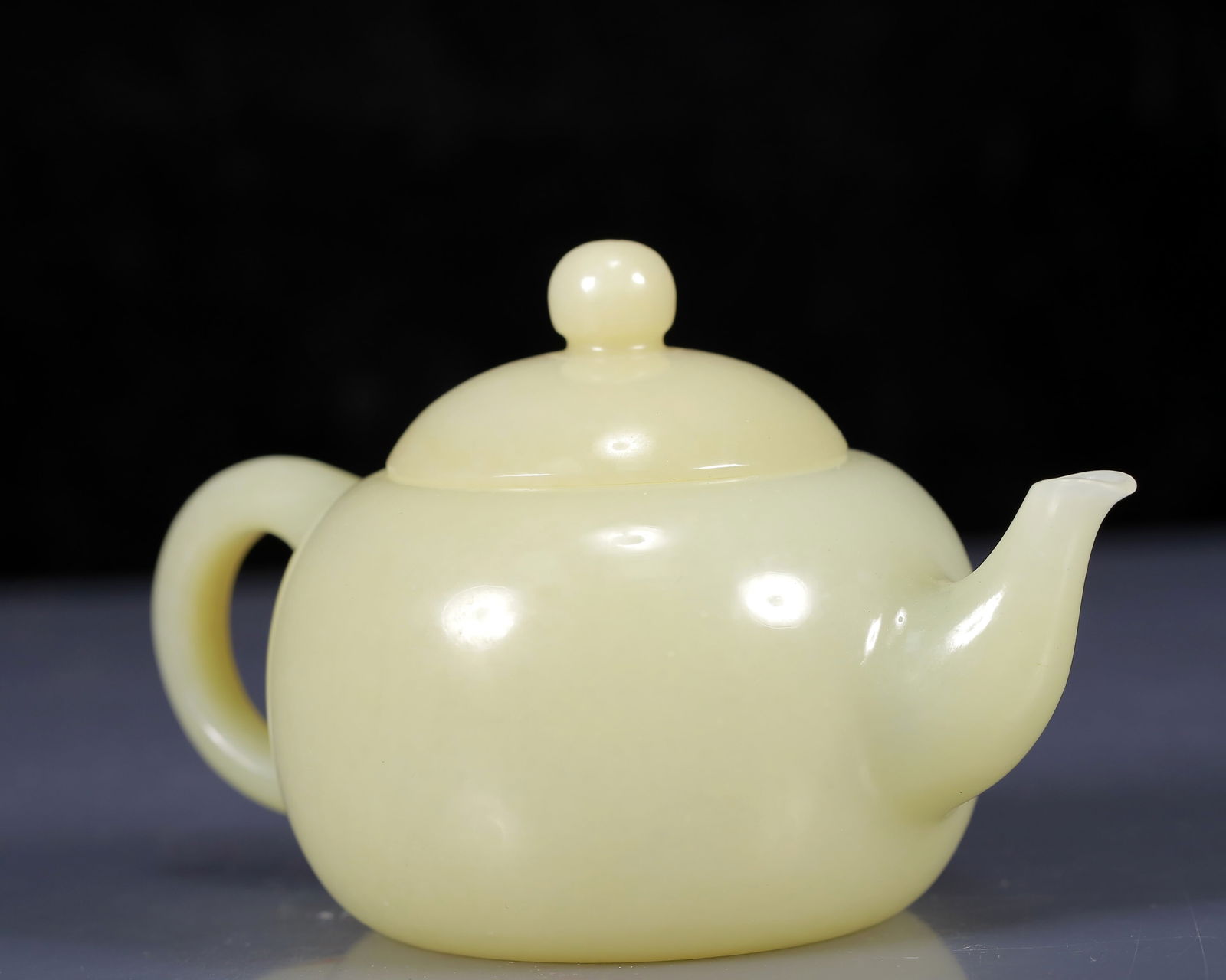 An Exquisite White Jade Teapot - 4
