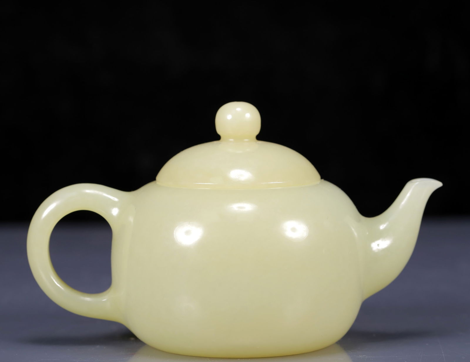 An Exquisite White Jade Teapot - 5