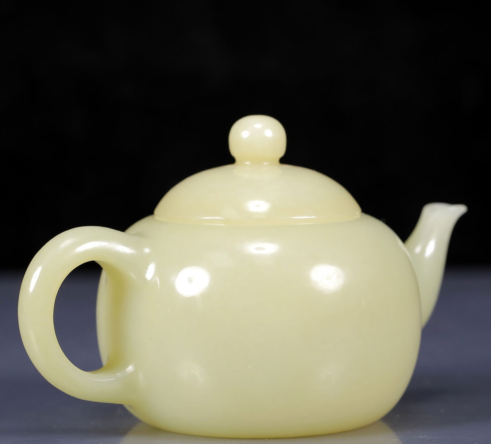An Exquisite White Jade Teapot - 6