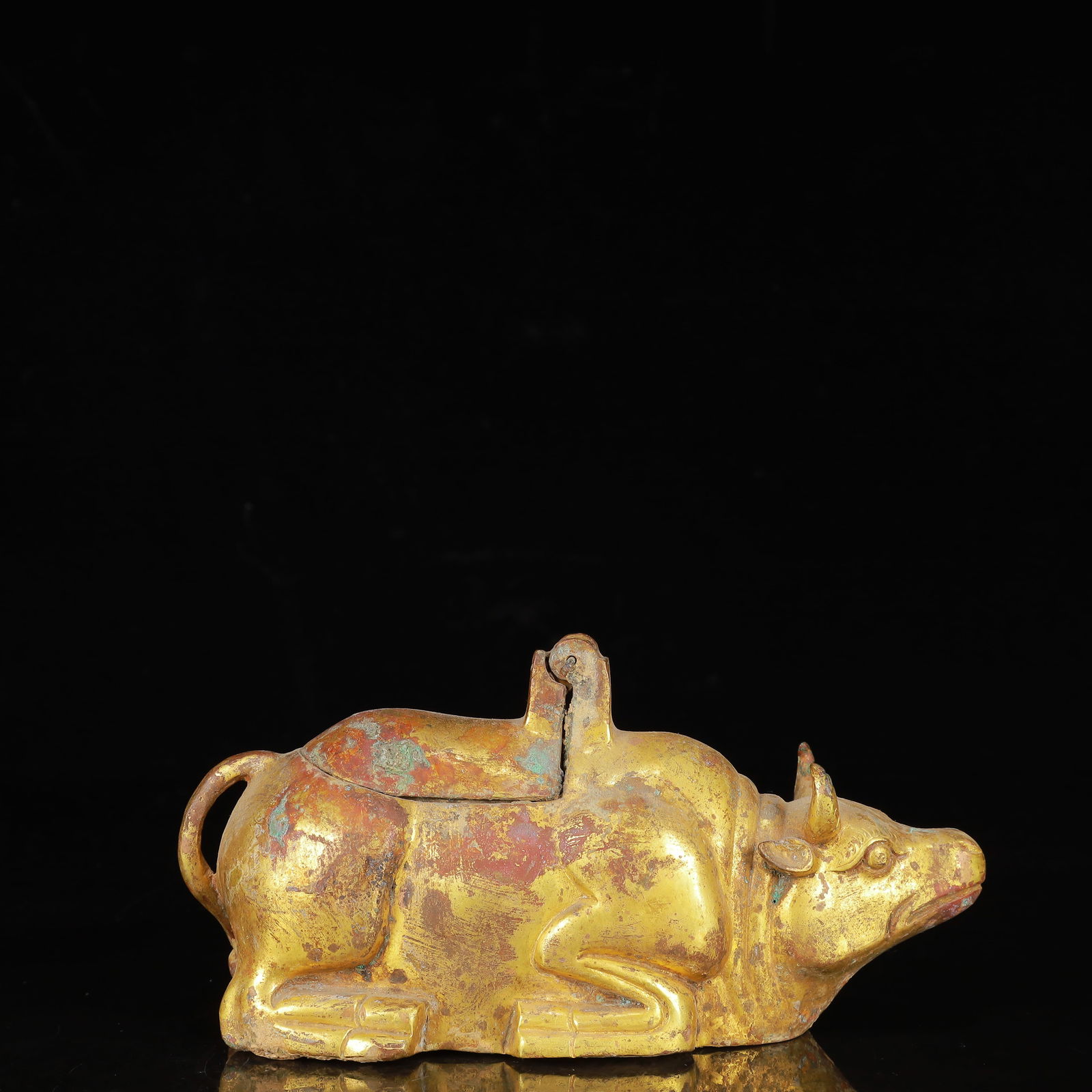 An Exquisite Gilt Bronze Buffalo Ornament (1 of 11)