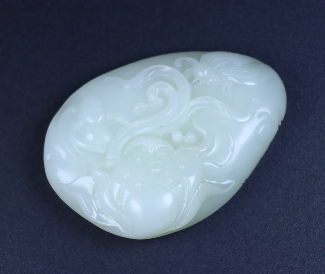 An Exquisite White Jade Flower Pattern Pendant - 7