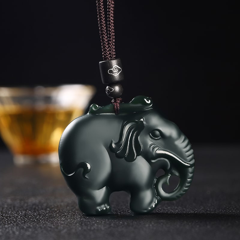 An Exquisite Cyan jade Elephant Pendant: An Exquisite Cyan jade Elephant Pendant,Size:1.9inx0.3in 青玉象挂件