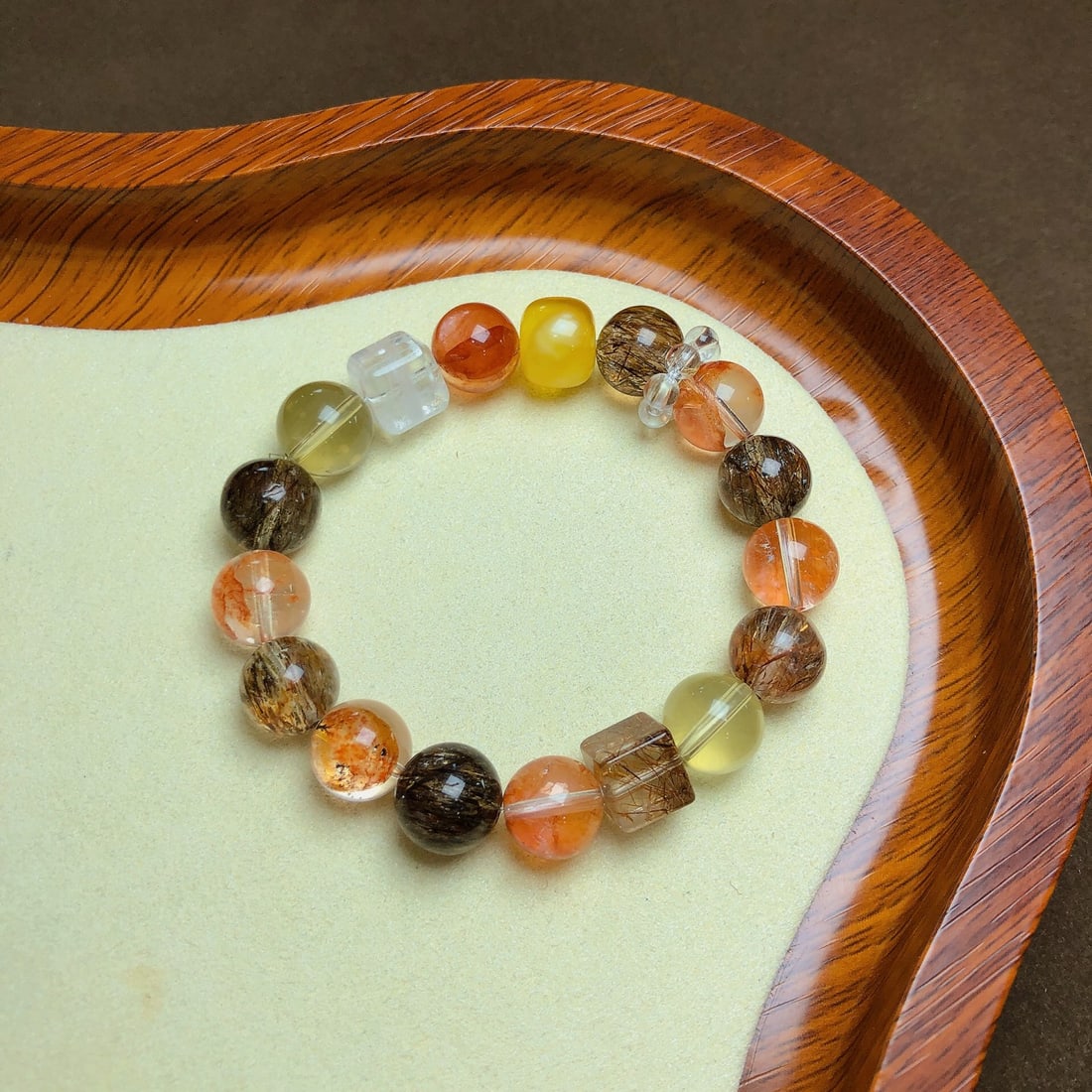 An Exquisite Crystal Bracelets - 8