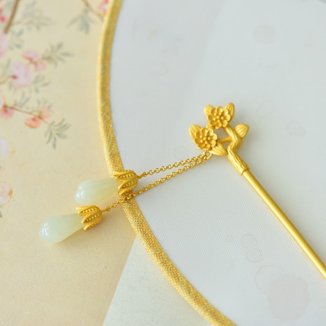An Exquisite Sterling Silver-Gold Plated Inlaid White Jade Hairpin: An Exquisite Sterling Silver-Gold Plated Inlaid White Jade Hairpin,Size:0.3inx0.6in 纯银镀金镶白玉发簪