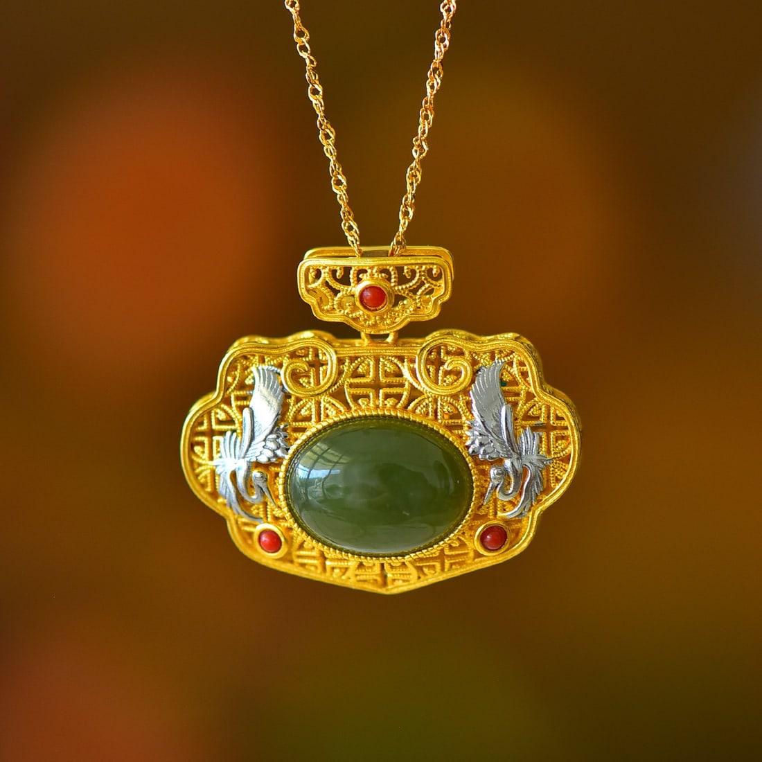 An Exquisite Sterling Silver-Gold Plated Inlaid Sapphire Pendant (1 of 5)