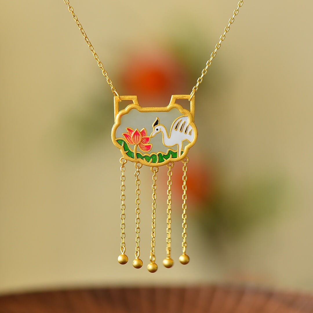 An Exquisite Sterling Silver-Gold Plated Inlaid White Jade Enamel Pendant: An Exquisite Sterling Silver-Gold Plated Inlaid White Jade Enamel Pendant,Size:0.7inx0.9in 纯银镀金镶白玉珐琅吊坠