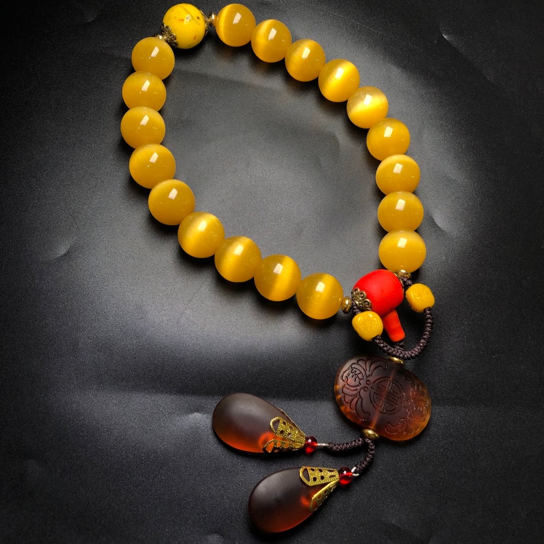 A Precious Glass Cat's Eye Bracelets - 3