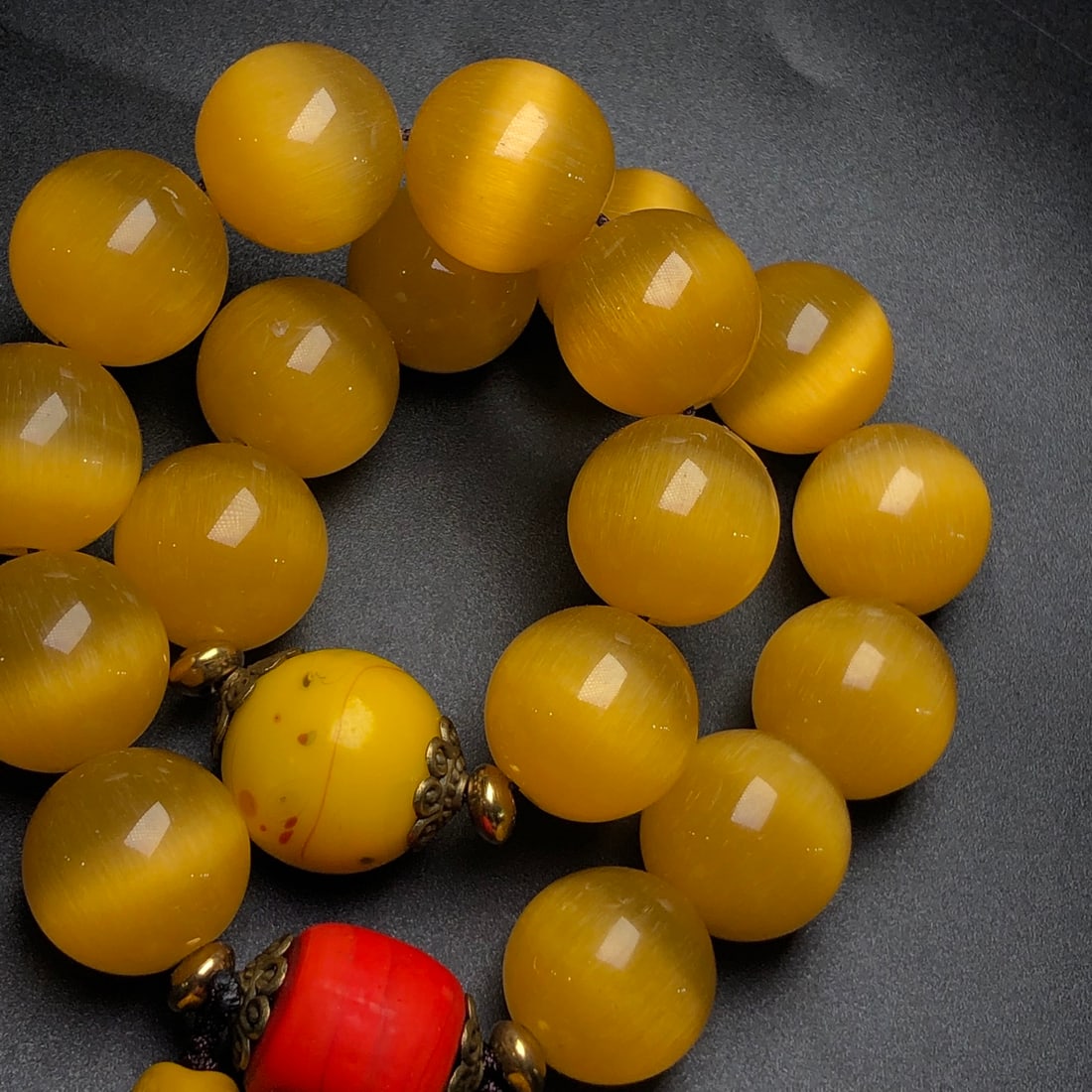 A Precious Glass Cat's Eye Bracelets - 7