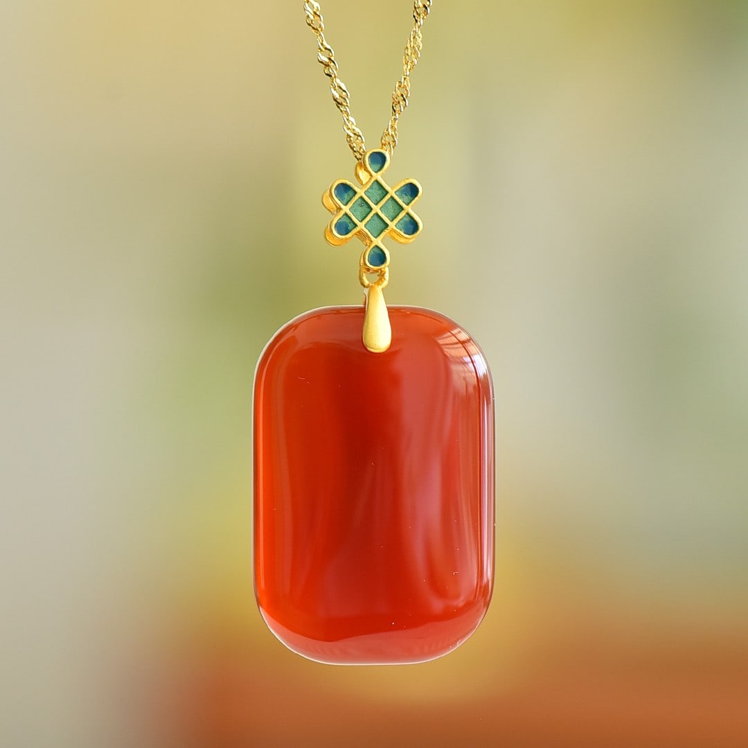 An Exquisite Sterling Silver-Gold Plated Inlaid Agate Pendant: An Exquisite Sterling Silver-Gold Plated Inlaid Agate Pendant,Size:0.8inx1.2in 纯银镀金镶玛瑙吊坠