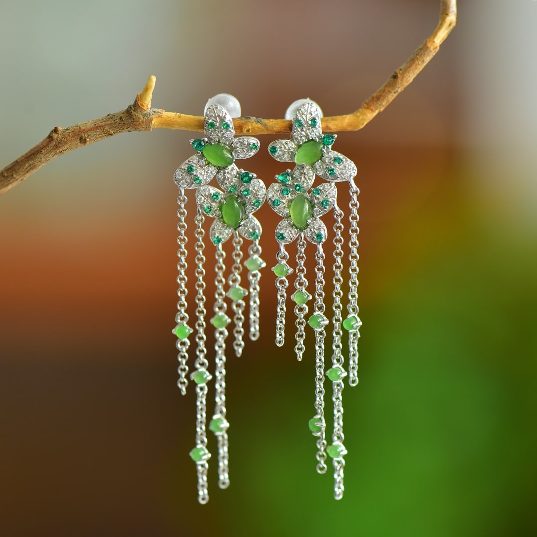 A Pair of Exquisite Sterling Silver Inlaid Jasper Earrings,Inlaid Diamond: A Pair of Exquisite Sterling Silver Inlaid Jasper Earrings,Inlaid Diamond 一对纯银镶碧玉耳环,嵌钻石