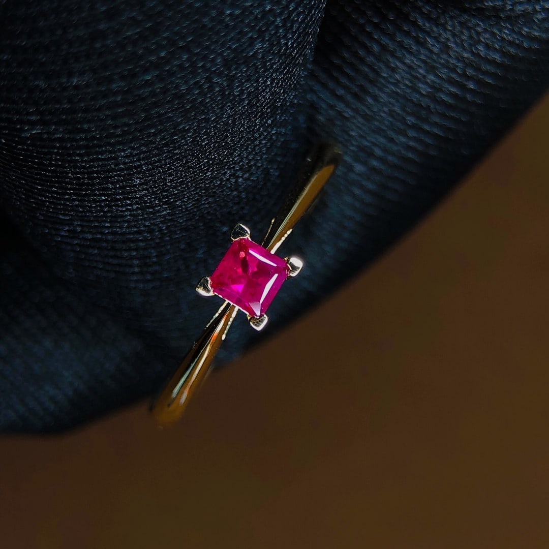 0.3Ctw Natural Ruby Ring: 0.3Ctw Natural Ruby Ring,Size:0.1inx0.1in 0.3Ctw天然红宝石戒指