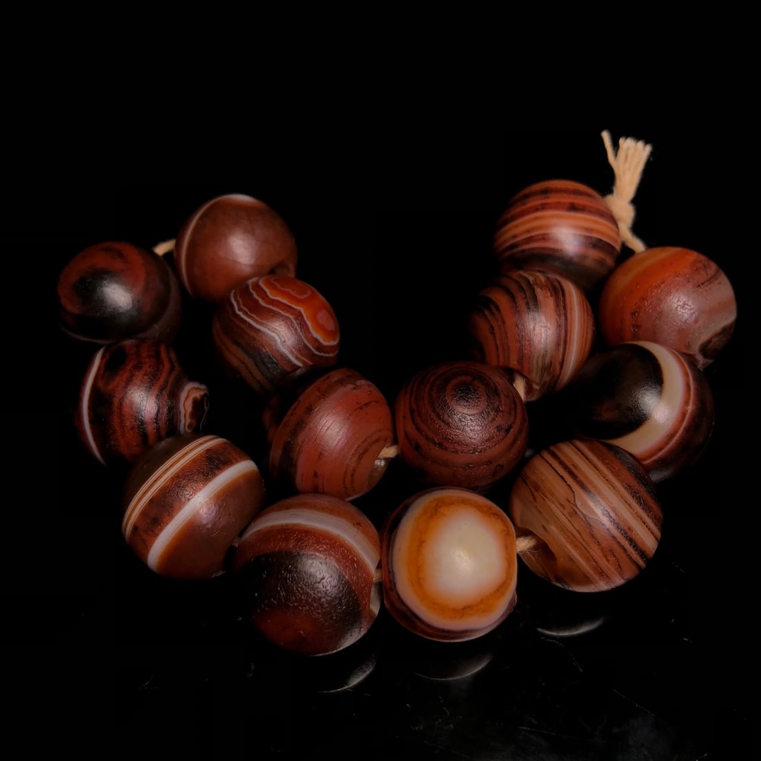 A Precious Agate Bracelets - 2