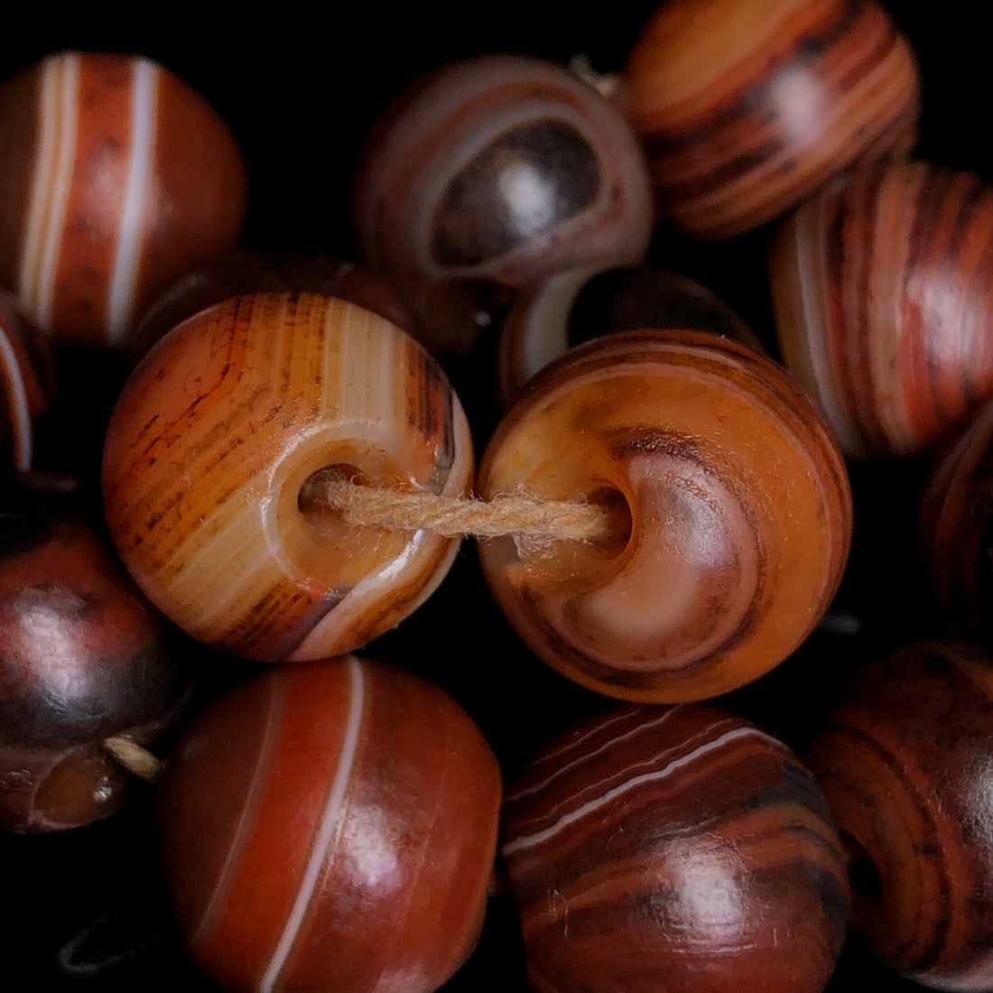 A Precious Agate Bracelets - 9