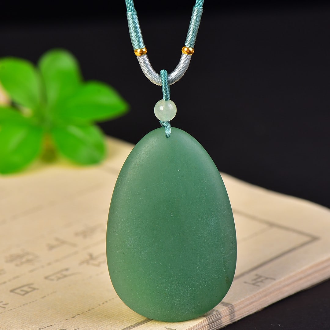 An Exquisite Greenish Jade Pendant: An Exquisite Greenish Jade Pendant,Size:1.2inx2in 青玉挂件