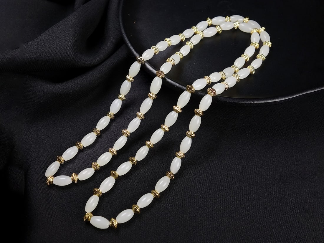 An Exquisite White Jade Bracelets - 3