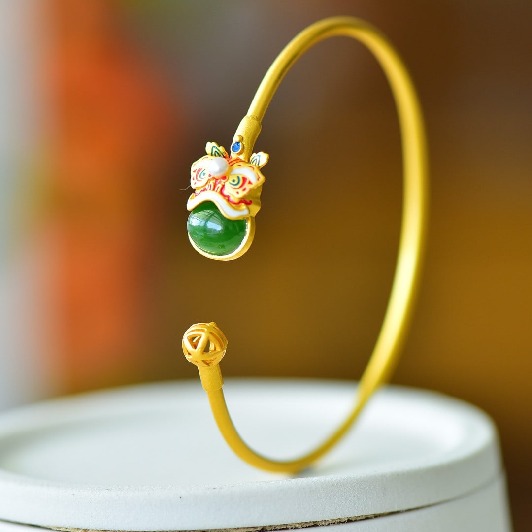 An Exquisite Sterling Silver Inlaid Jasper Auspicious Beast Pattern Bracelet (1 of 5)