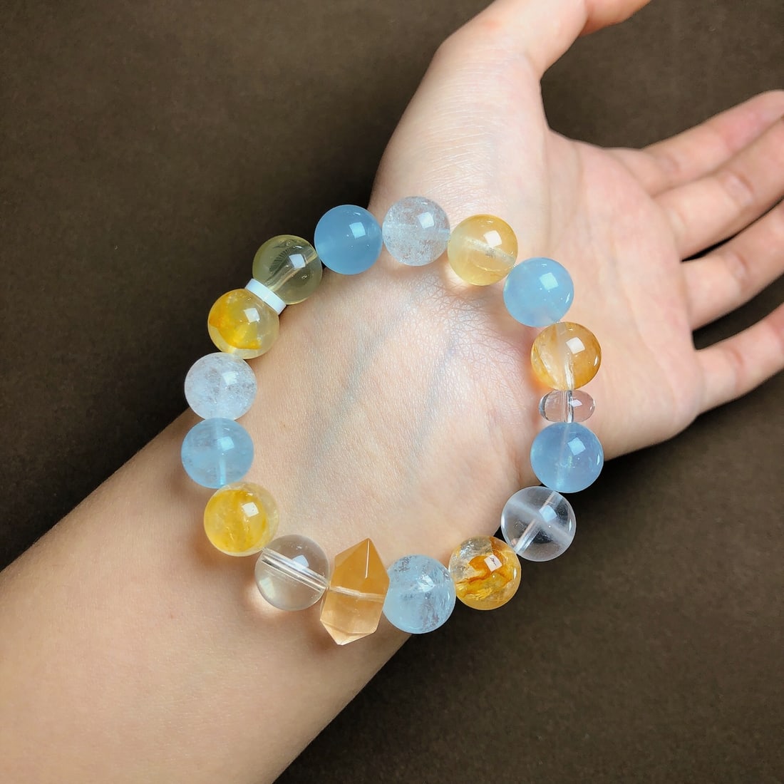 An Exquisite Crystal Bracelets - 2