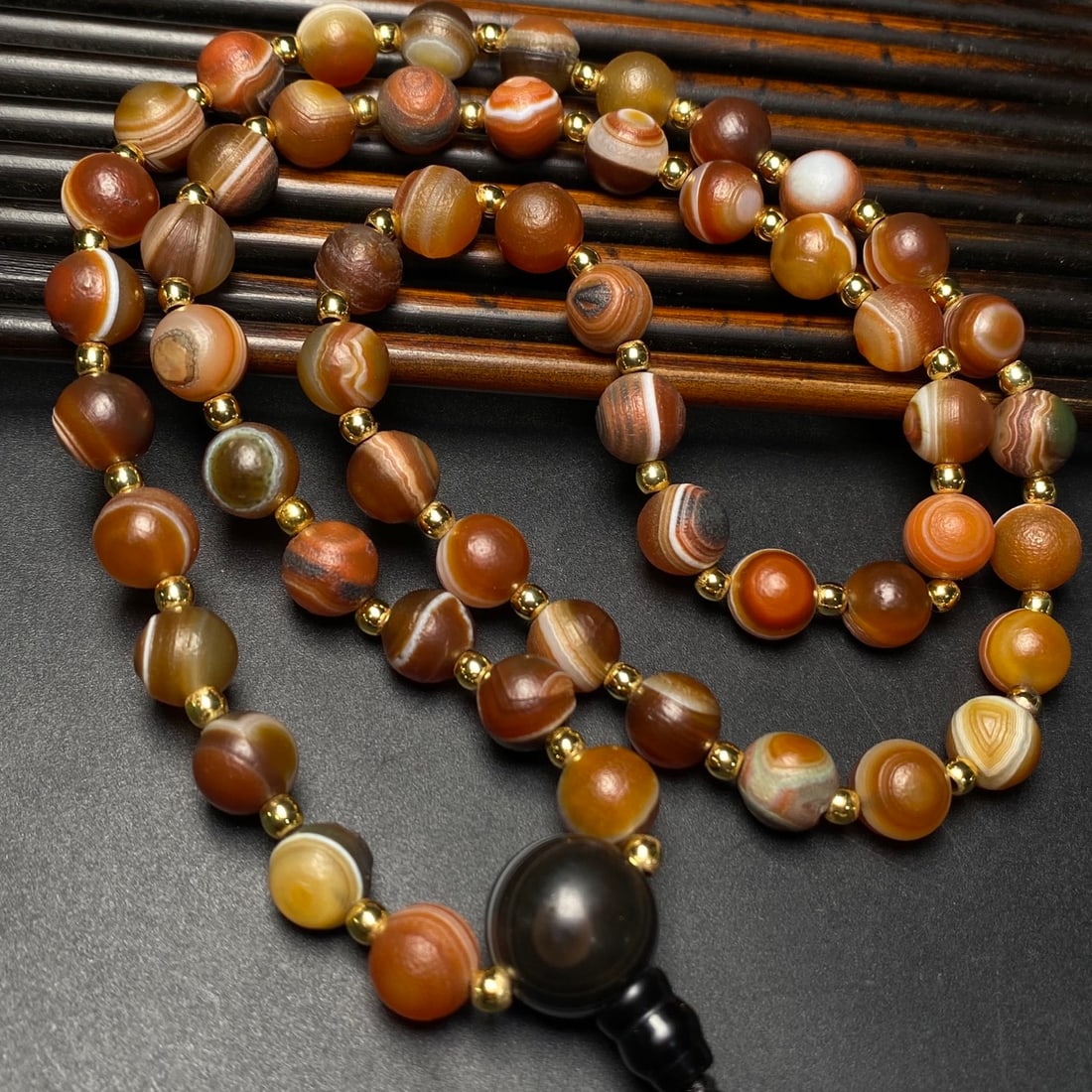 A Precious Agate Necklace - 4