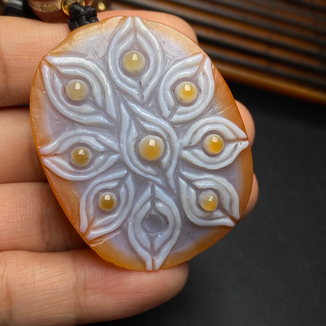 A Precious Agate Necklace - 7