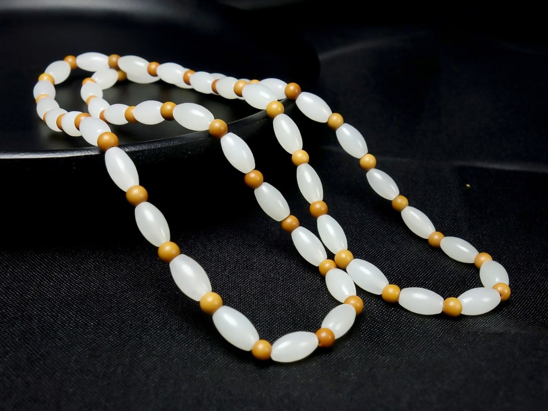 An Exquisite White Jade Bracelets - 7
