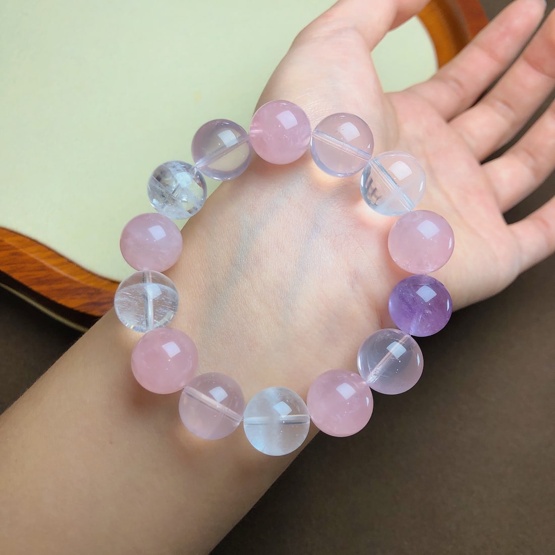 An Exquisite Crystal Bracelets - 3