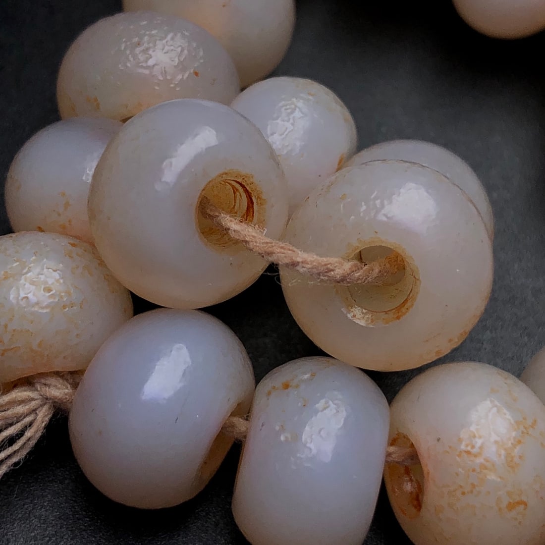 A Precious Agate Bracelets - 9