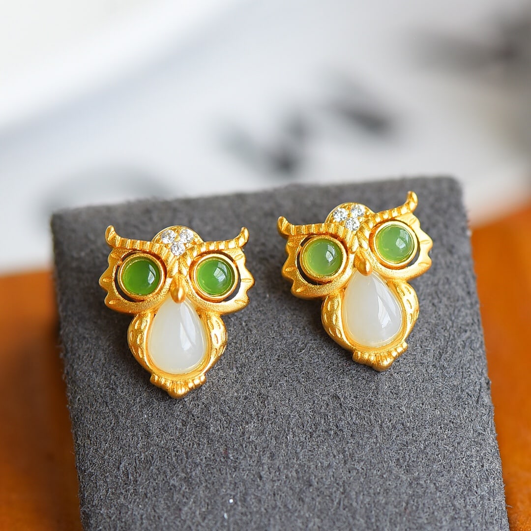 A Pair of Exquisite Sterling Silver-Gold Plated Inlaid White Jade Earring , Inlaid Diamond and: A Pair of Sterling Silver-Gold Plated Inlaid White Jade Earring , Inlaid Diamond and Jasper , Size :0.2inx0.3ins 