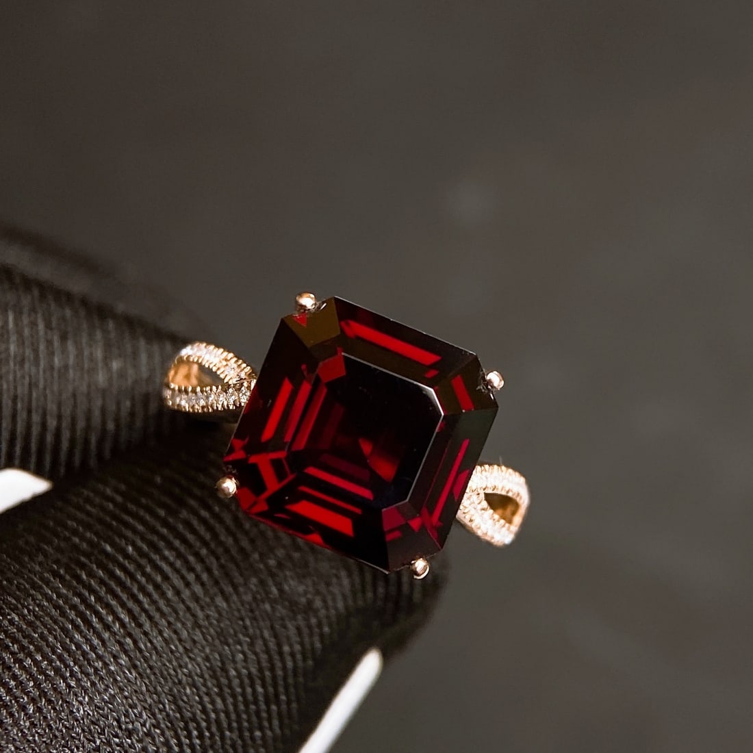 8.02Ctw Natural Garnet Ring - 2