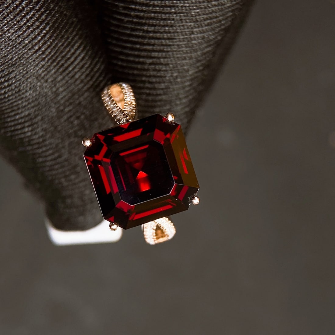 8.02Ctw Natural Garnet Ring - 3