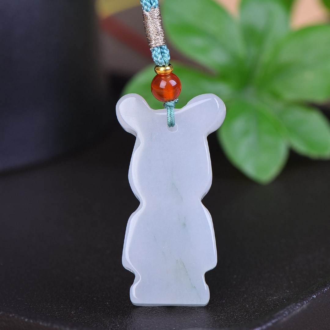 An Exquisite Jadeite Pendant - 3