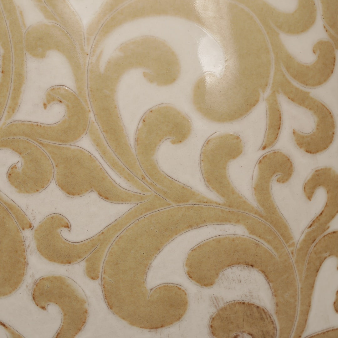 An Exquisite Ding yao Lotus Pattern Vase - 5