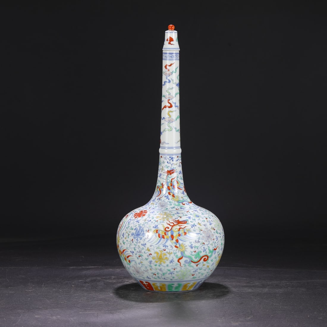 An Exquisite Doucai Lotus Pattern Phoenix Pattern Vase - 2