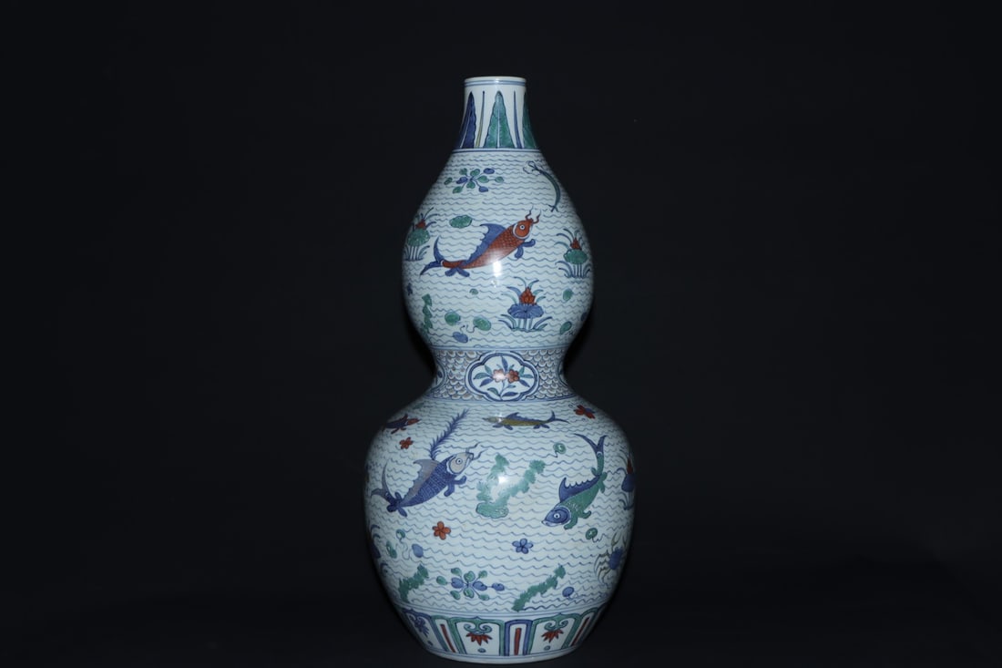 An Exquisite Wucai Fish and Lotus Pattern Gourd-Shaped Vase (1 of 9)