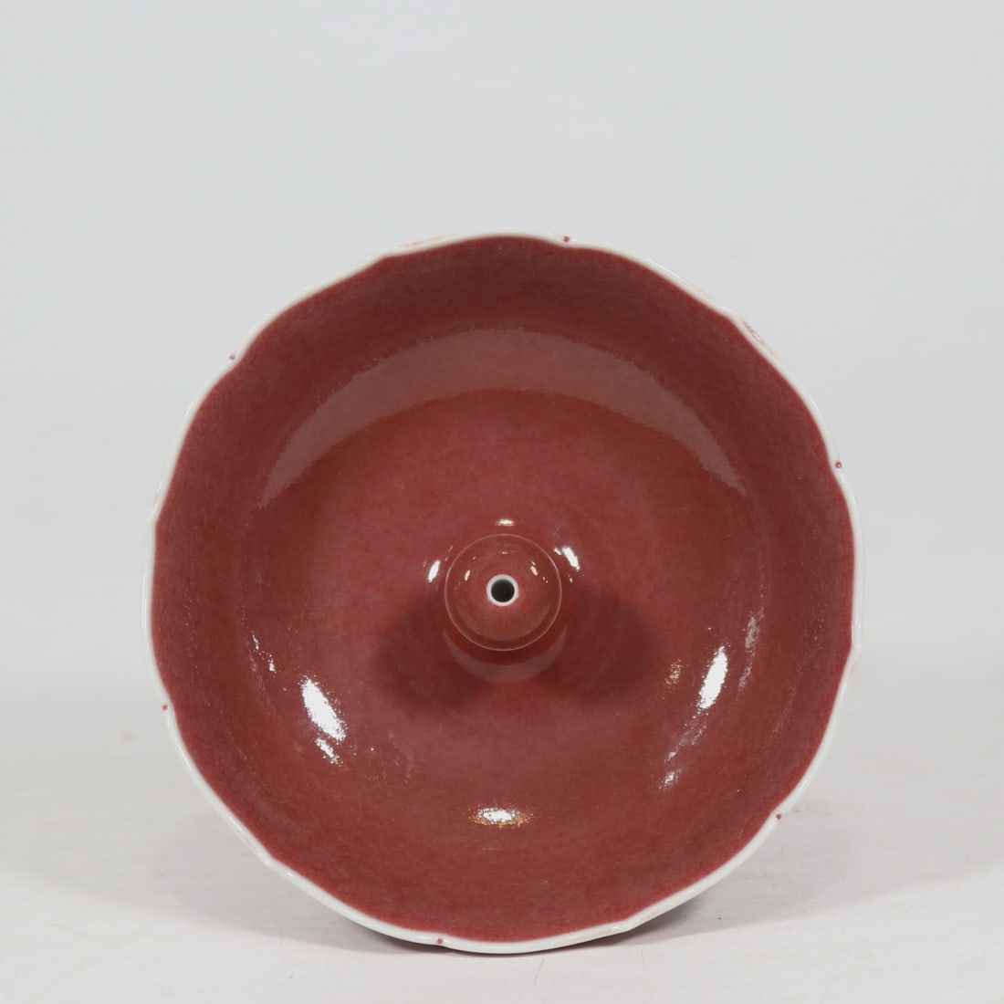 An Exquisite PeachBloom-Glazed Candlestick - 3