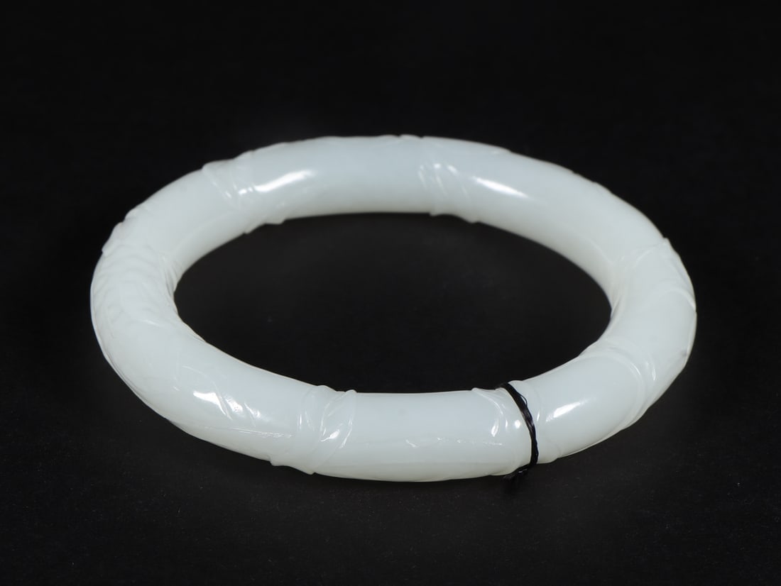 An Exquisite White Jade Bracelets - 8